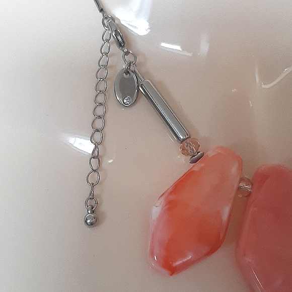 **3/$25** Lovely Coral and Silvertone Adjustable Necklace - Picture 4 of 4